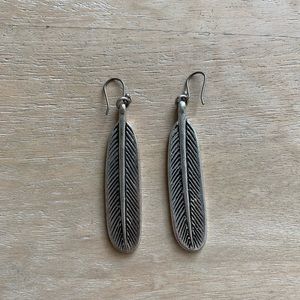 Lucky brand feather earrings
